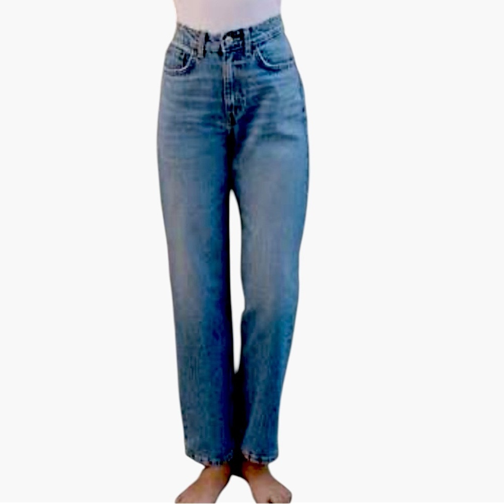 ZARA MEDIUM WASH HIGH RISE TAPERED LEG JEANS SZ 4
